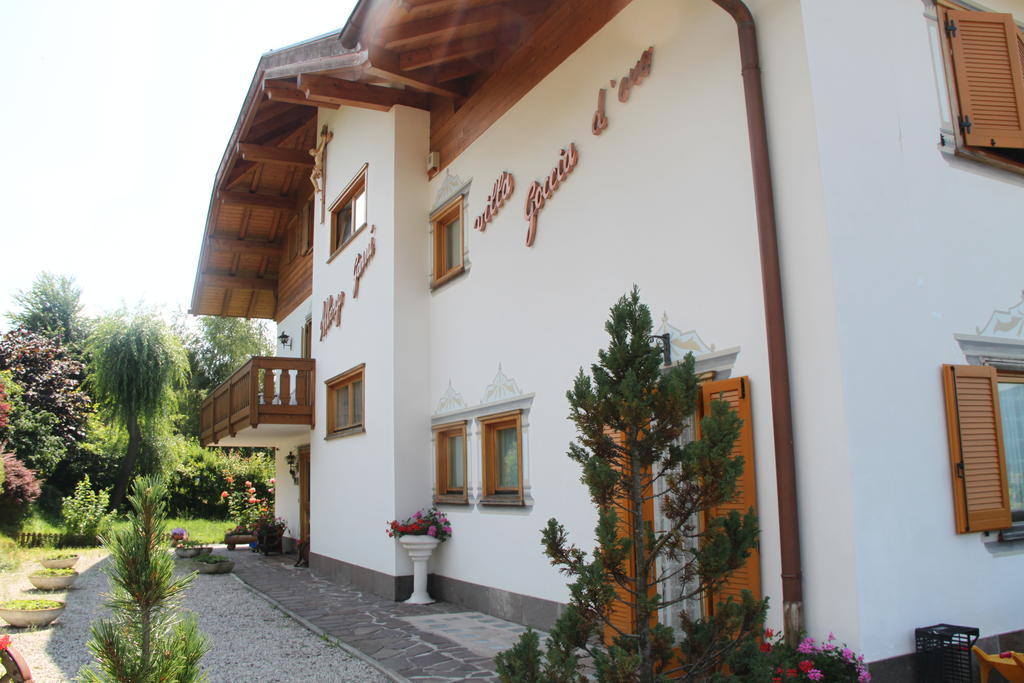 Hotel Garni Goccia D'Oro Cavalese Exterior foto